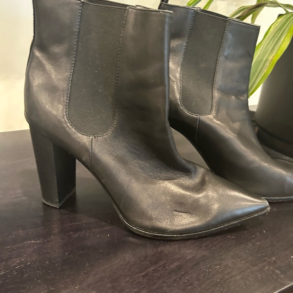 Saks ankle height boots size 10 - Picture 4 of 7